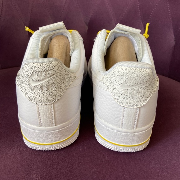 Nike Air Force 1 Low Lux White Chrome Yellow (US8) - Picture 4 of 5